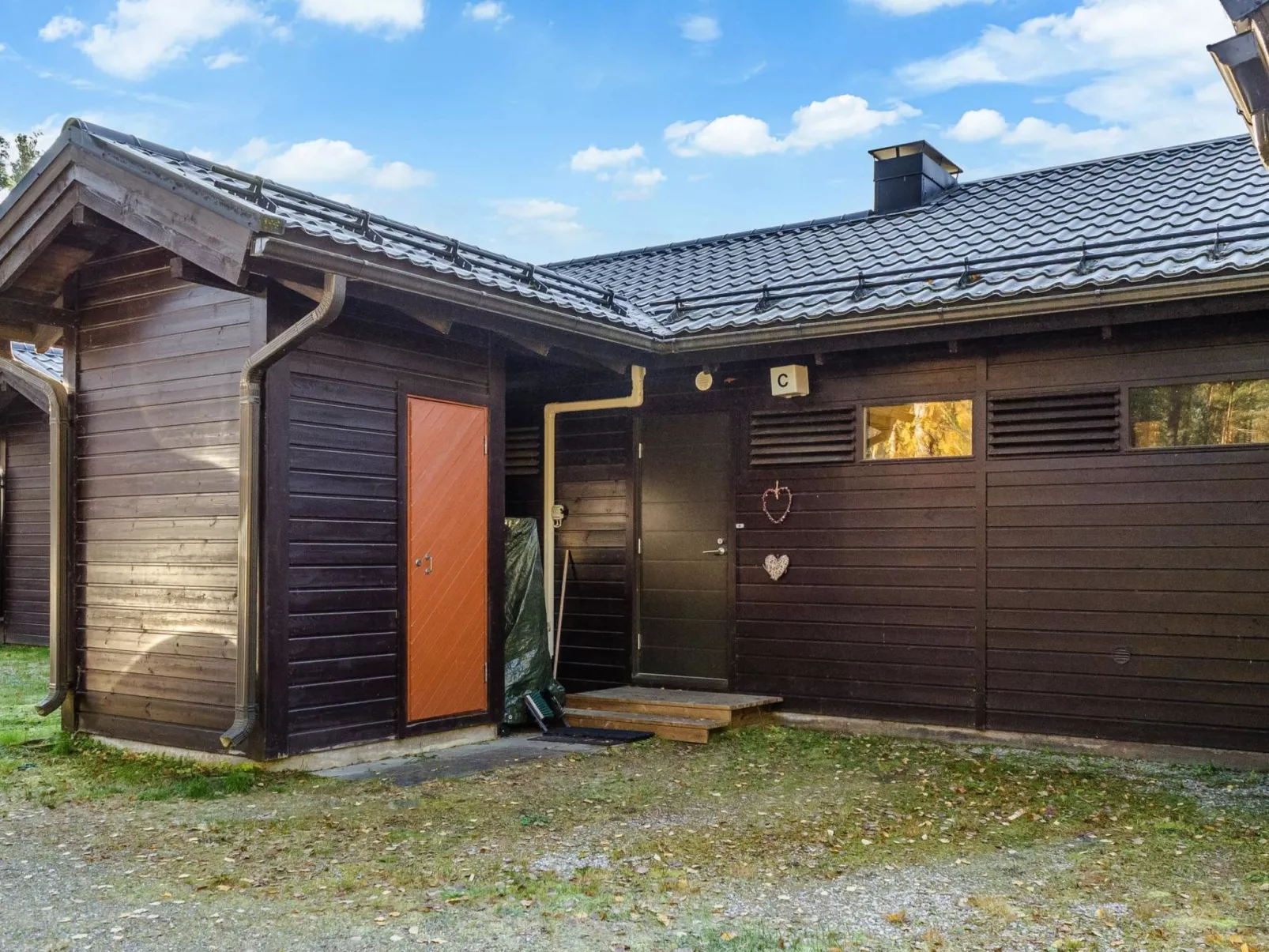 Säästöloma 5 c 10 by bomba-Outside
