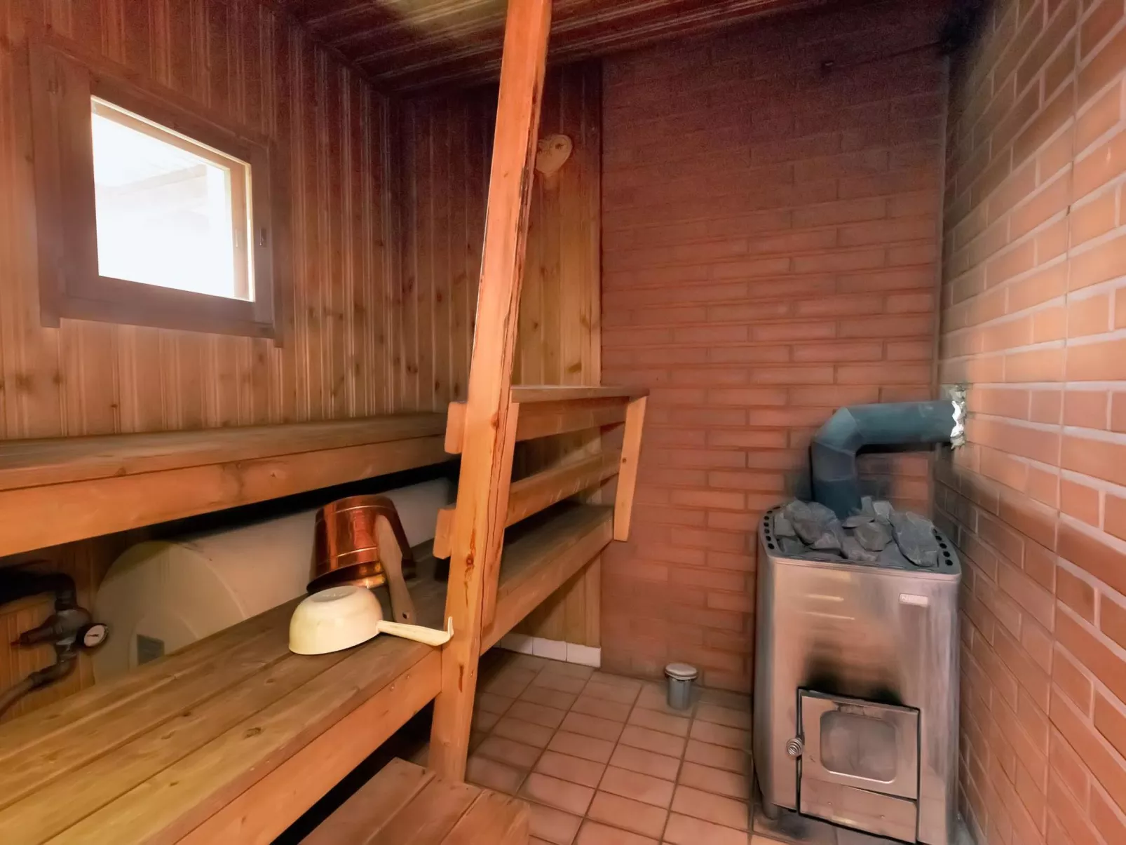 Kuusikumpu-Inside