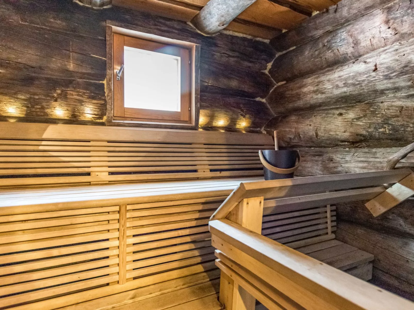 Veskahovi-Inside
