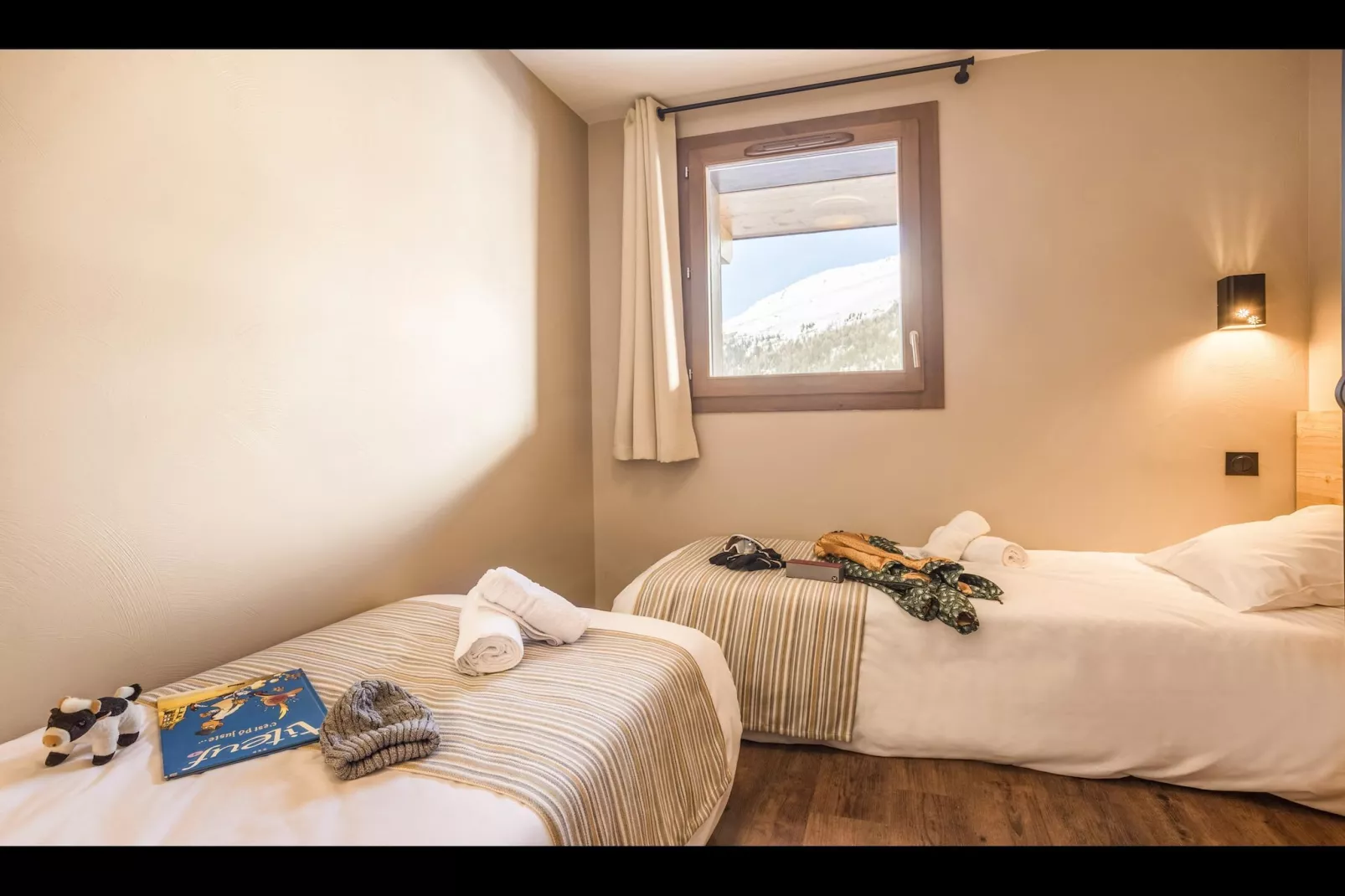 TIGNES_8PM-Bedroom
