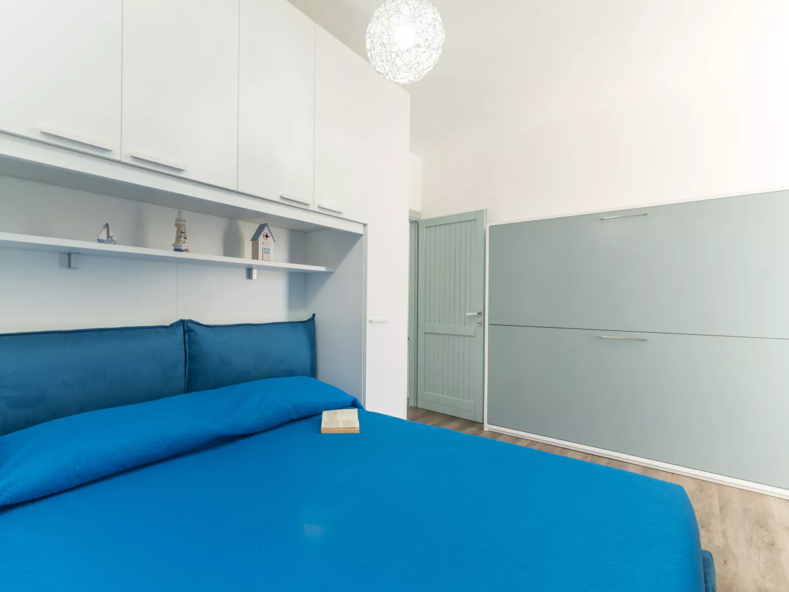 Baia blu-Inside