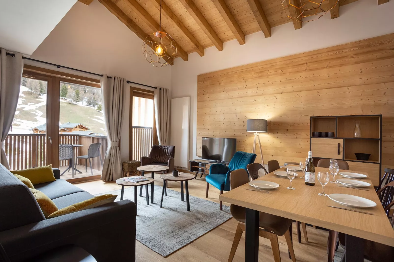 Le Diamant des Neiges-A48P-Dining room