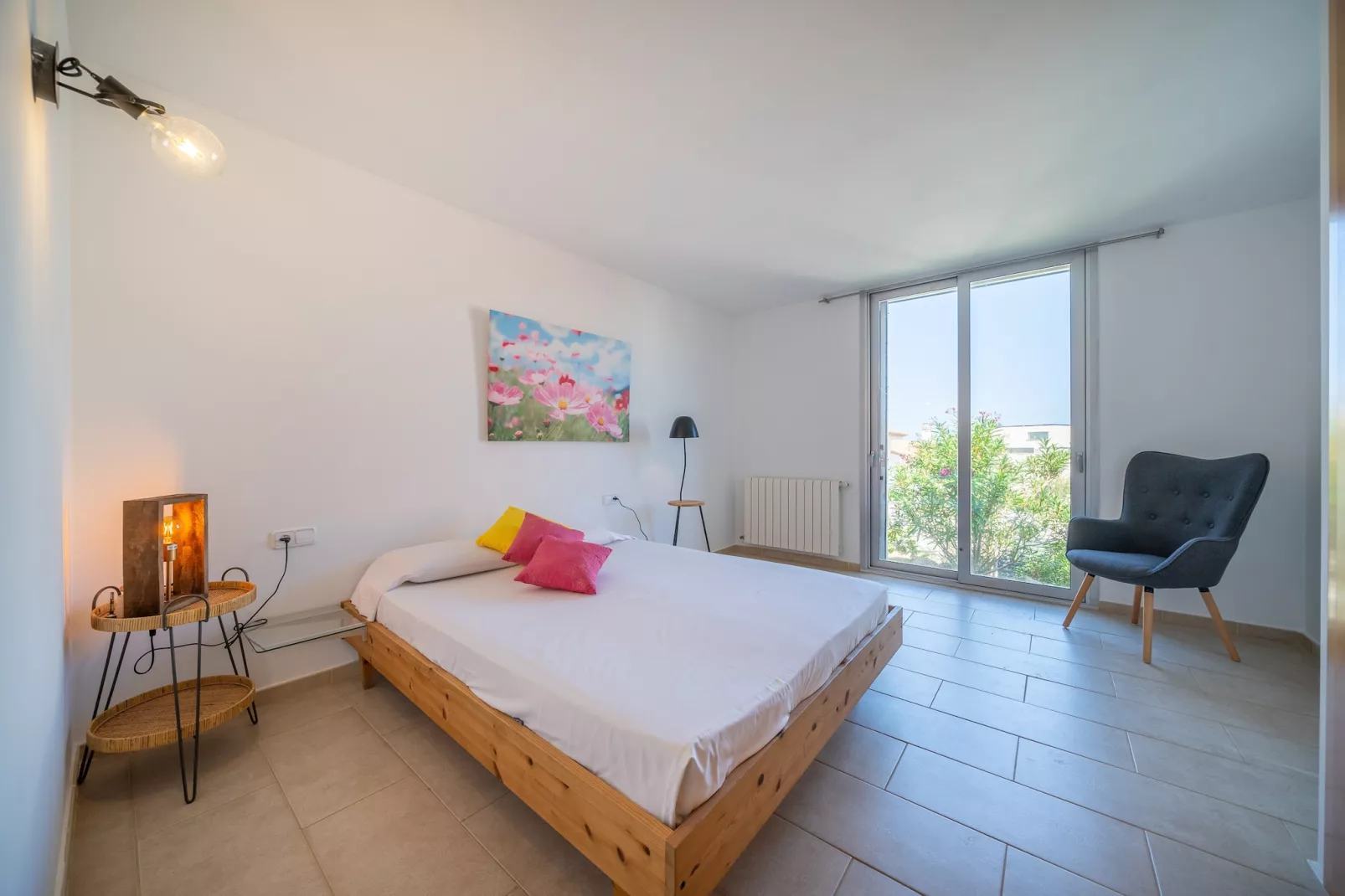 Illa-Bedroom