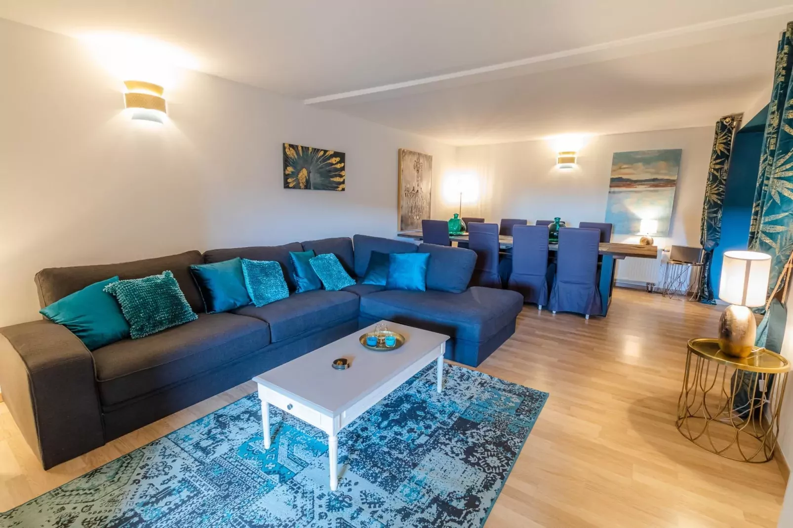 Petite Cour-Living room