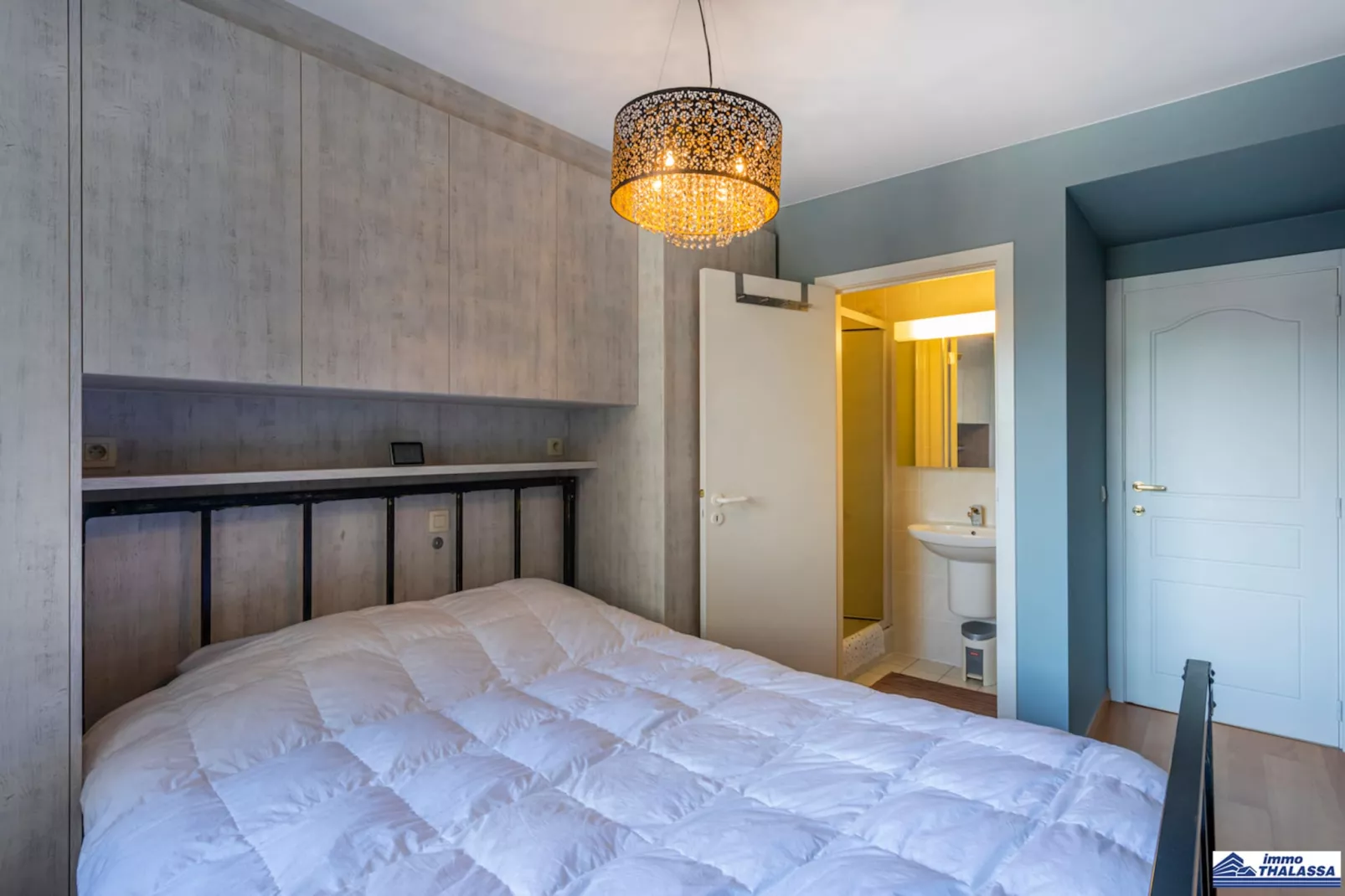 Royal 0303 + garage 19-Schlafzimmer