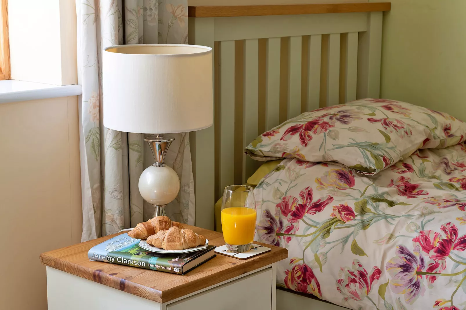 Red Kites Retreat-Bedroom