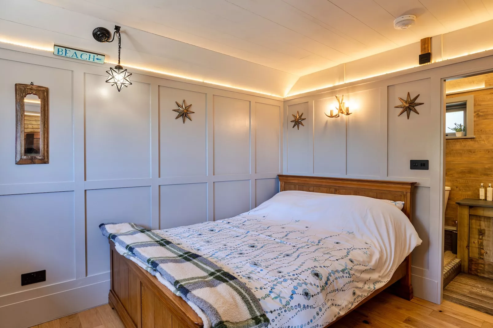 Driftwood-Bedroom