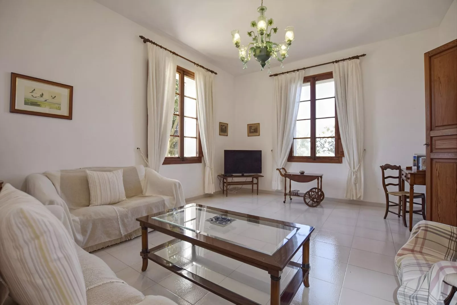 Son Granada-Living room