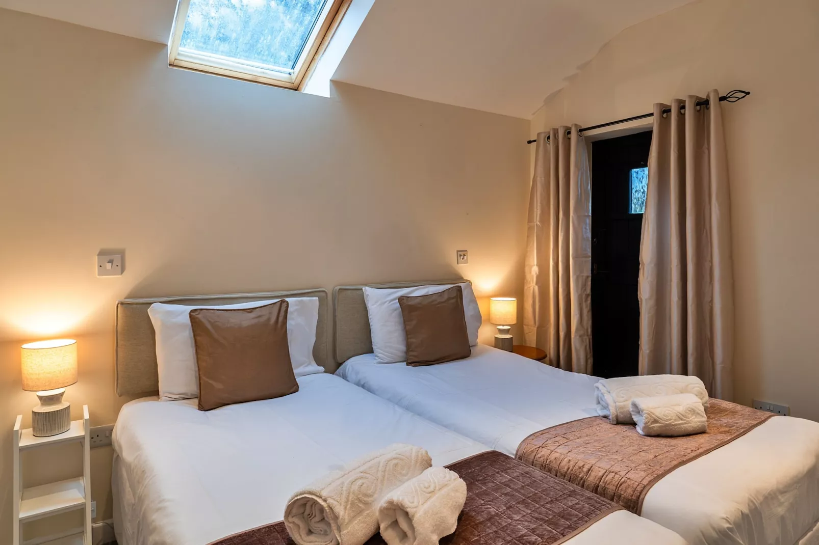 The Lodge at The Cridford Inn-Bedroom