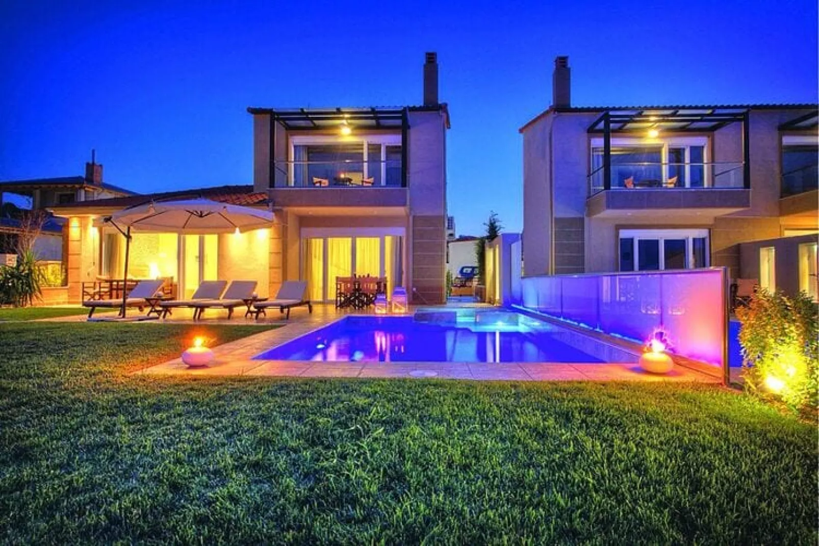 Holiday homes Sunny Villas Resort and SPA Chanioti-EXCLUSIVE FAMILIY VILLA 4 BEDROOMS private pool
