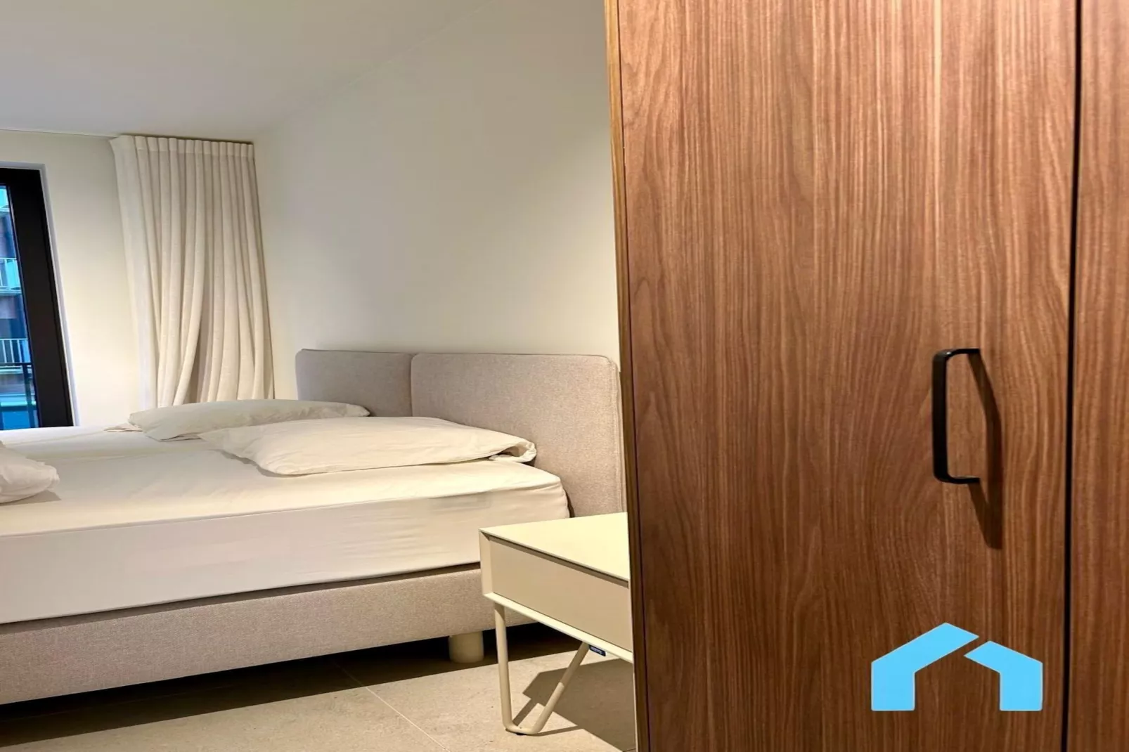 Emeraude 11-Bedroom