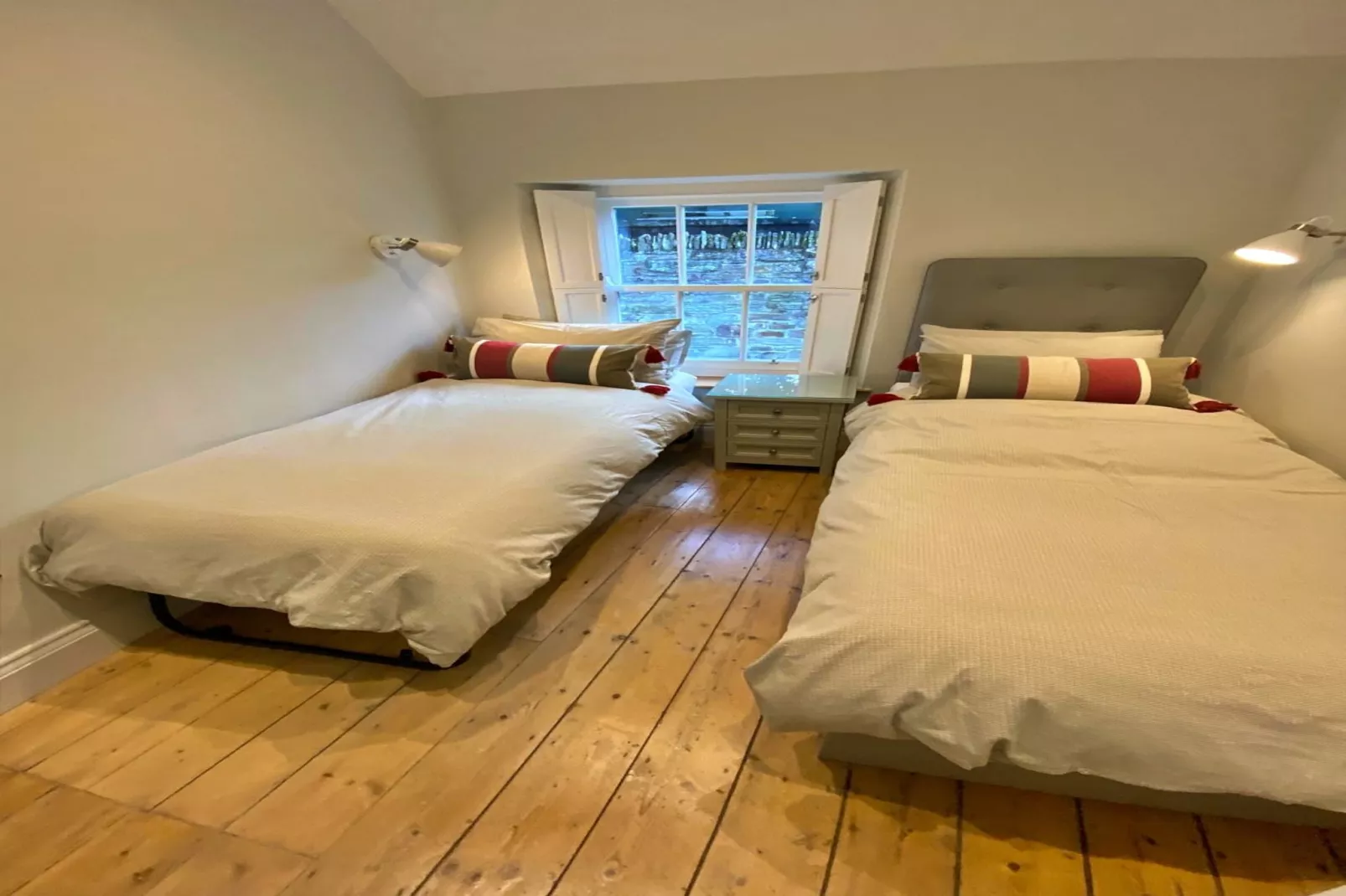 Potters Cottage-Bedroom