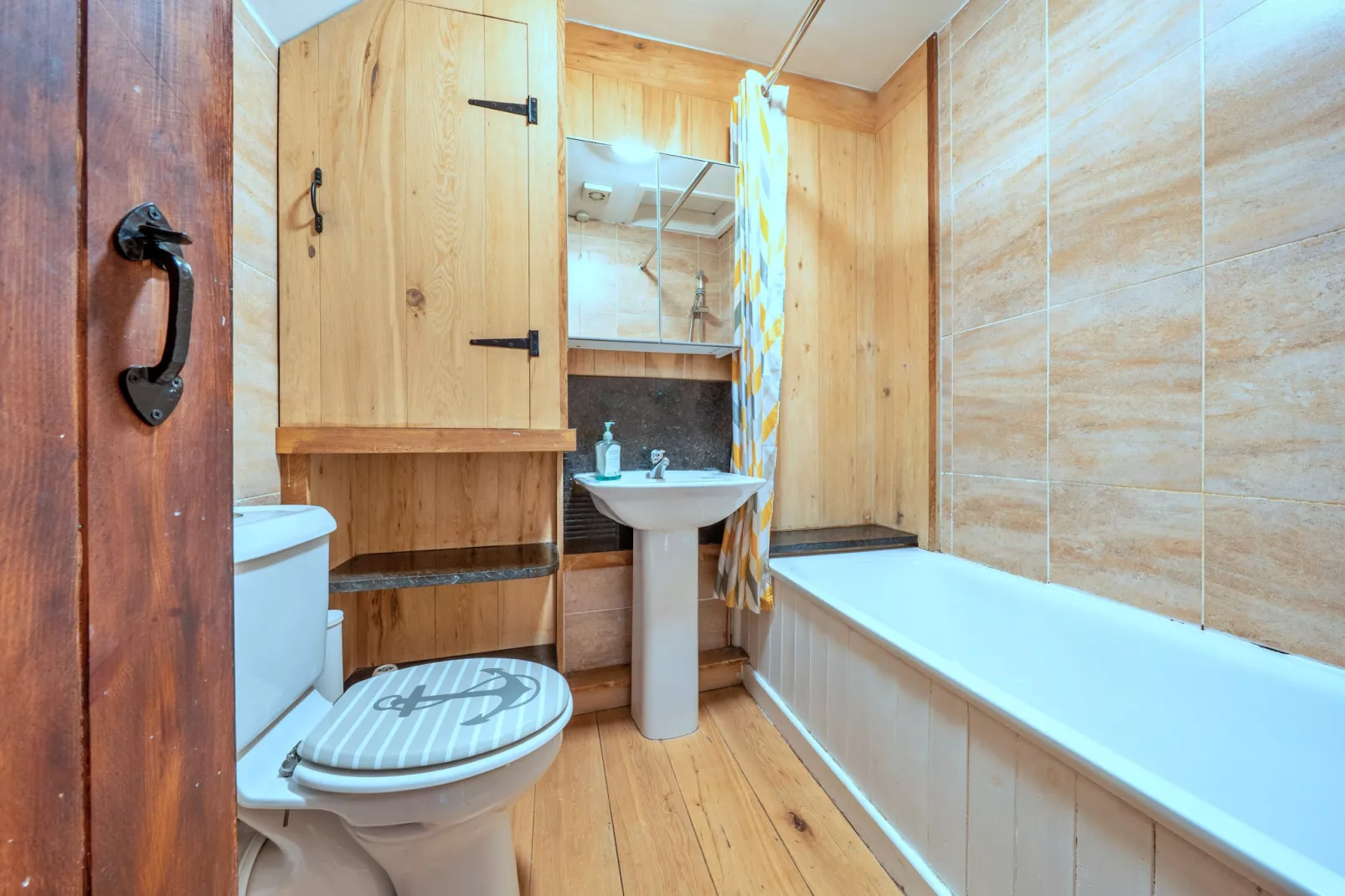 Yr Daflod-Badezimmer