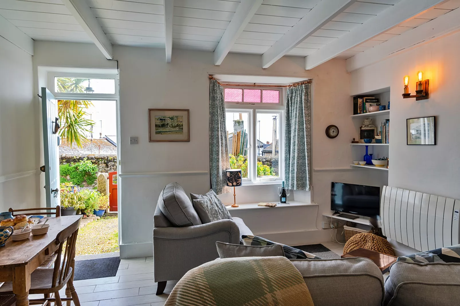 Cosy Mousehole Cottage with Sea Views-Living room