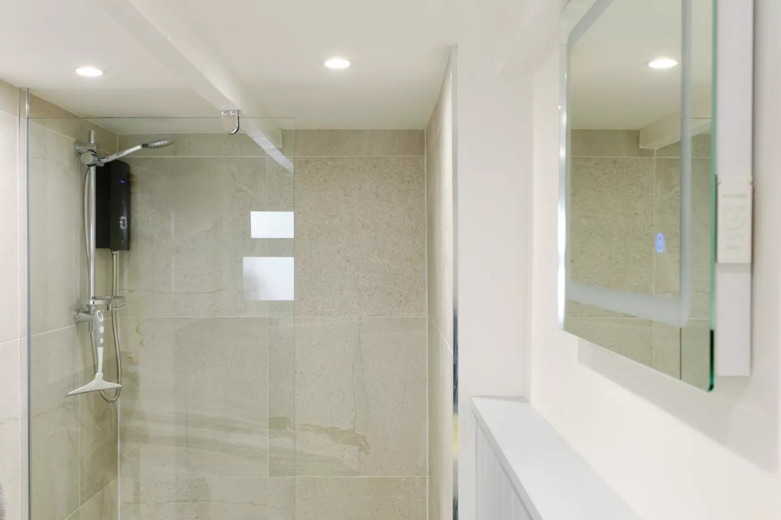 Coral Cottage-Bathroom