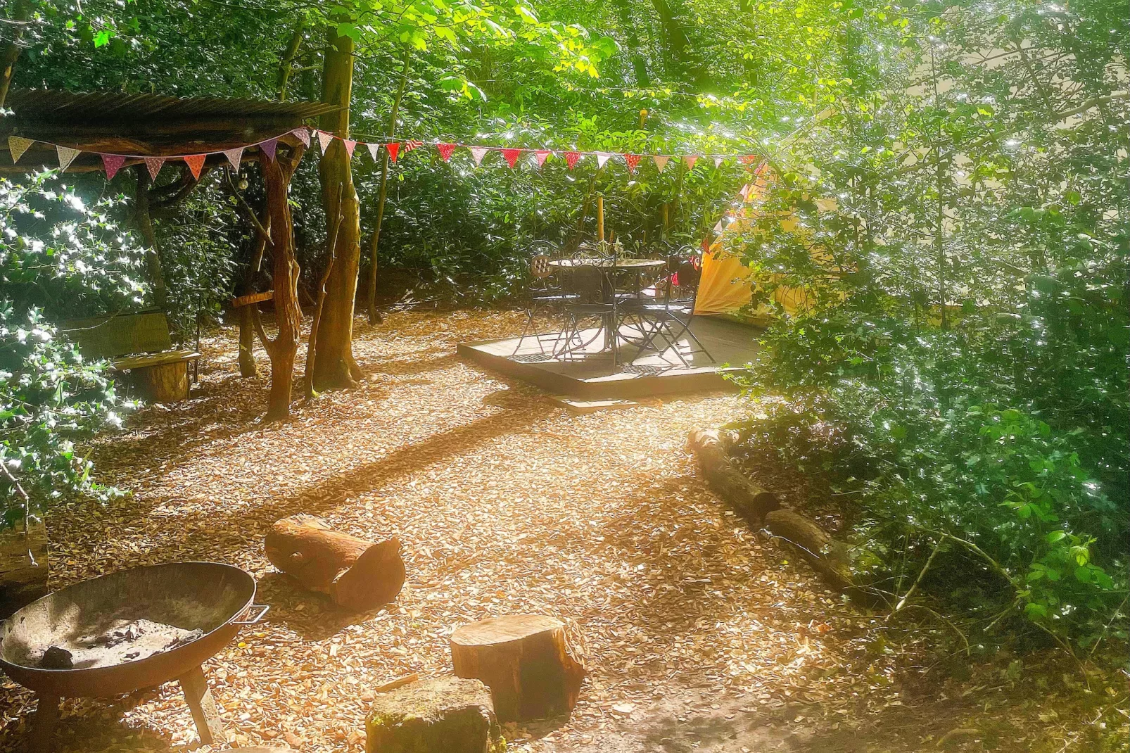 Bedouin Bell Tent-Gardens summer