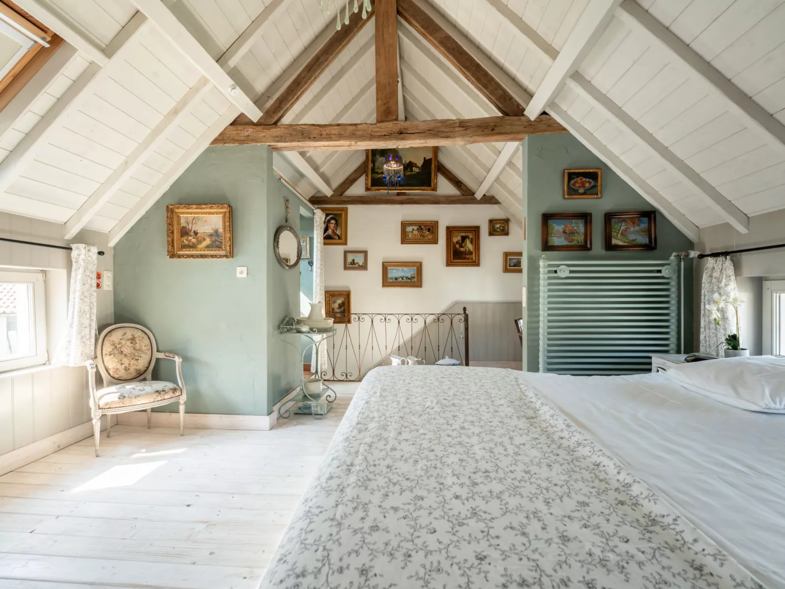 Gigi - quit and rustic cottage-Inside