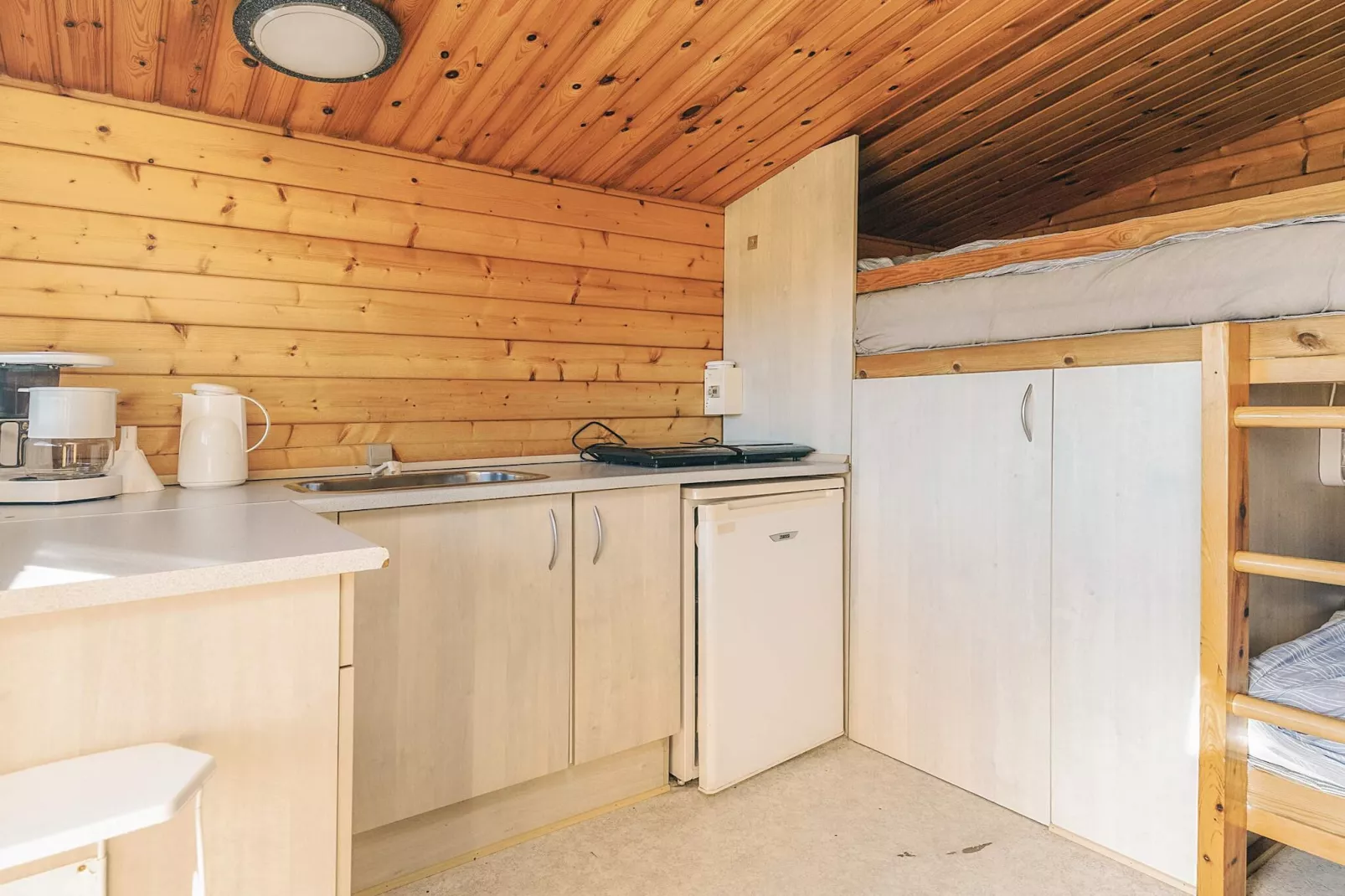 Mellem hytte til 4 personer-Indoor