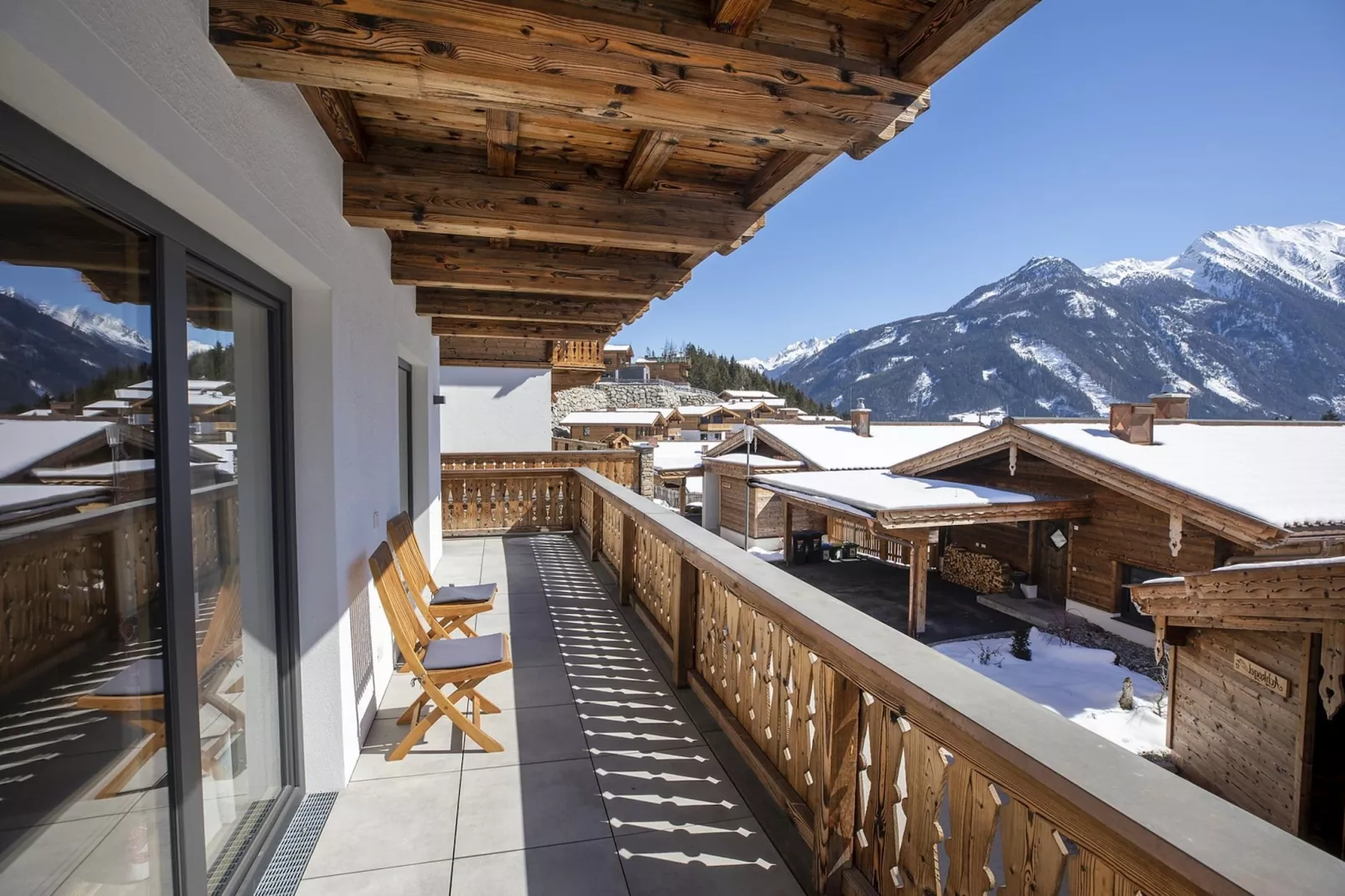 Nationalpark Chalet Stein am Ferner-Terrassenbalkon