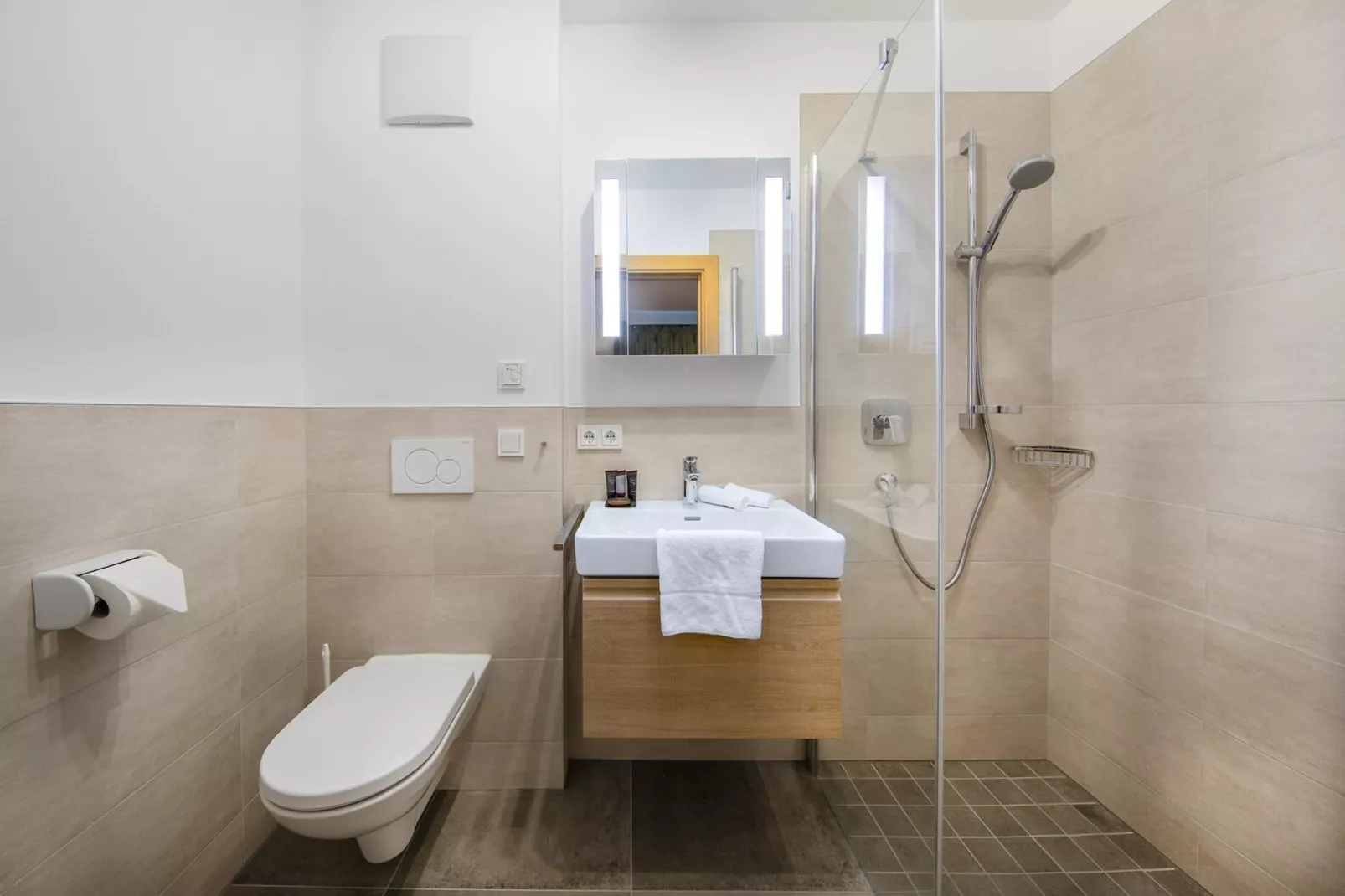 Nationalpark Chalet Edelweissspitze-Bathroom