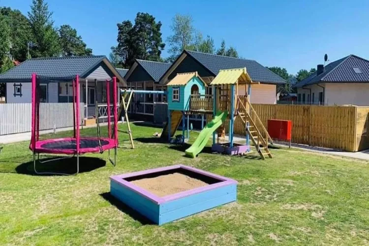 Parterowe domki wakacyjne Borne Sulinowo-Gardens summer