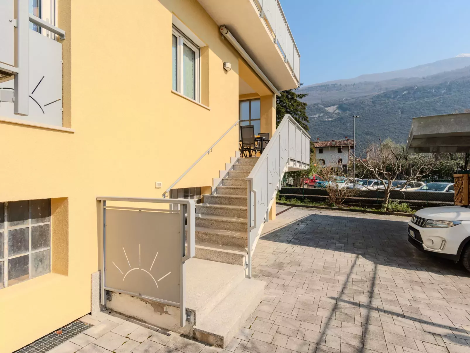 Calicantus - Nespolo-Outside