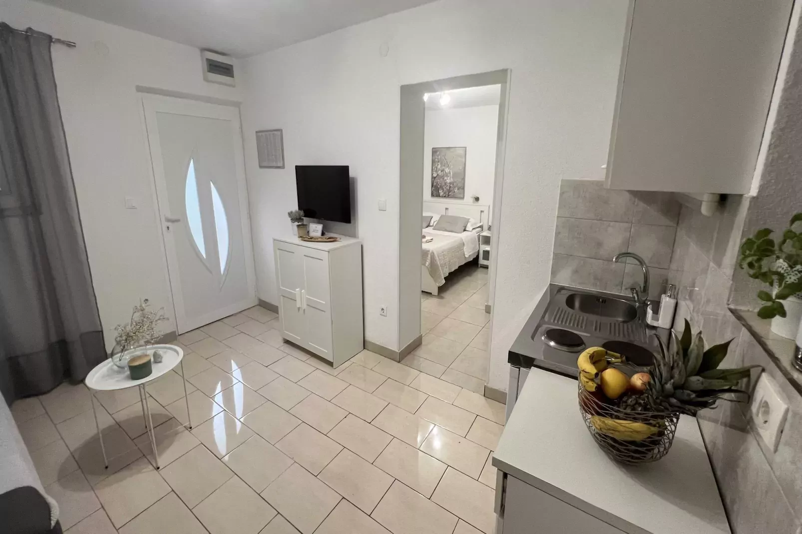Apartmani Vela Makarska - Studio With Garden View-Kitchen