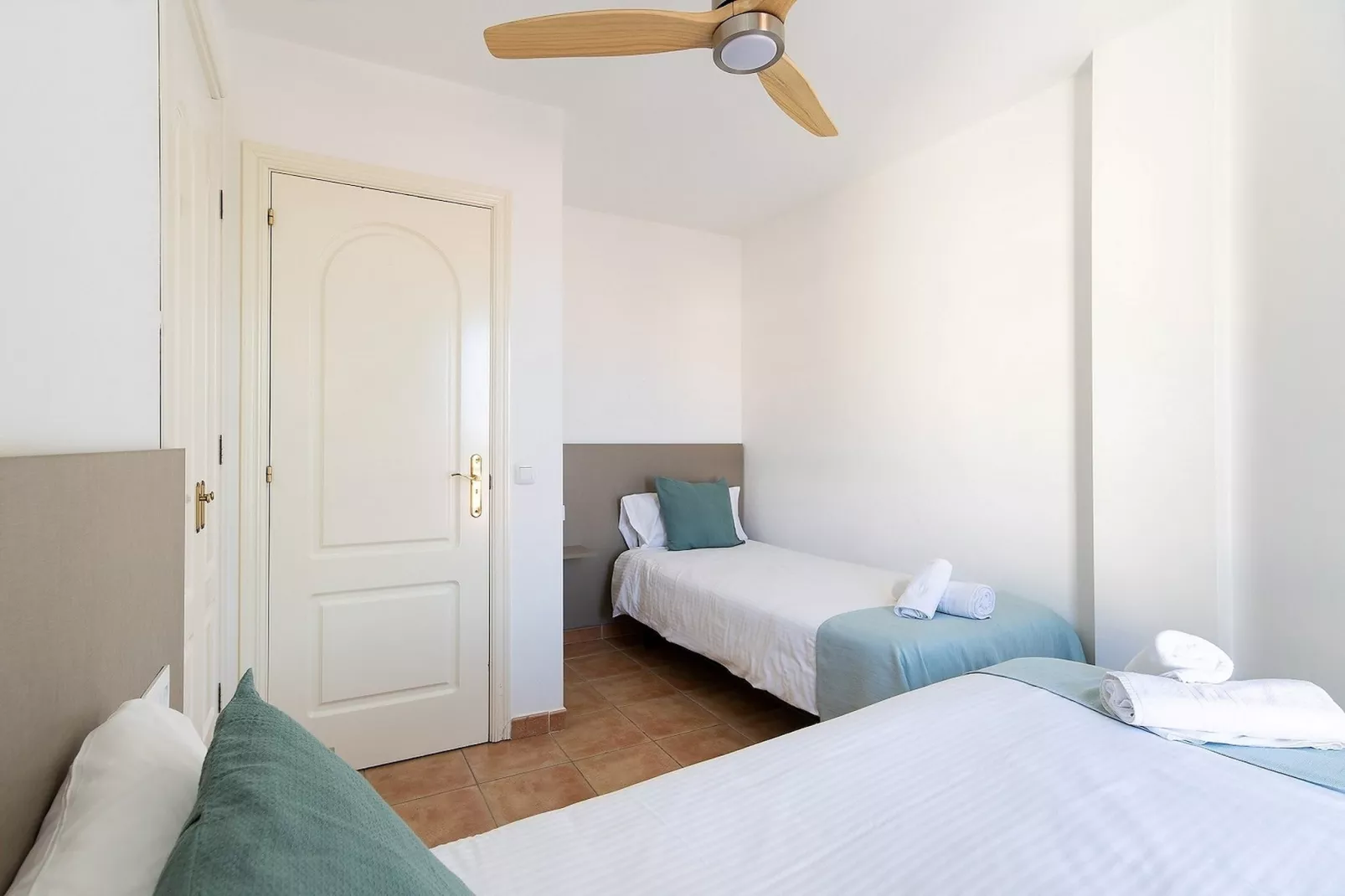 Apartamento en playa Las Carmenes-Bedroom