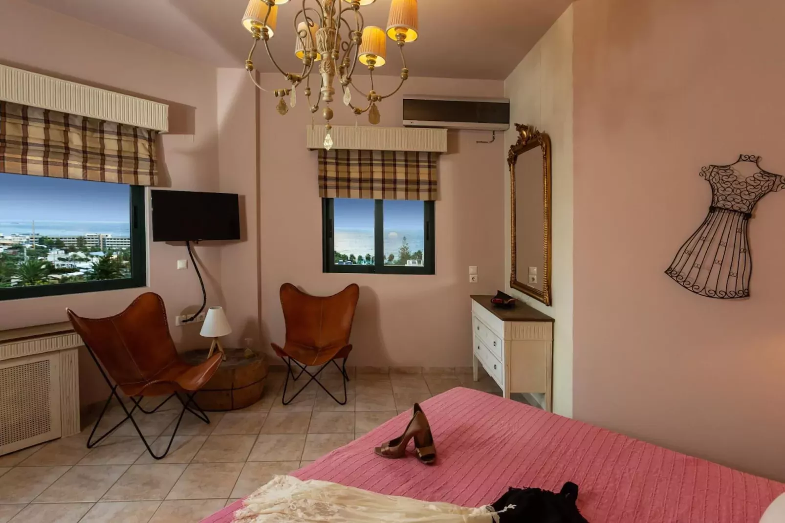 Golden Crest Villa-Bedroom