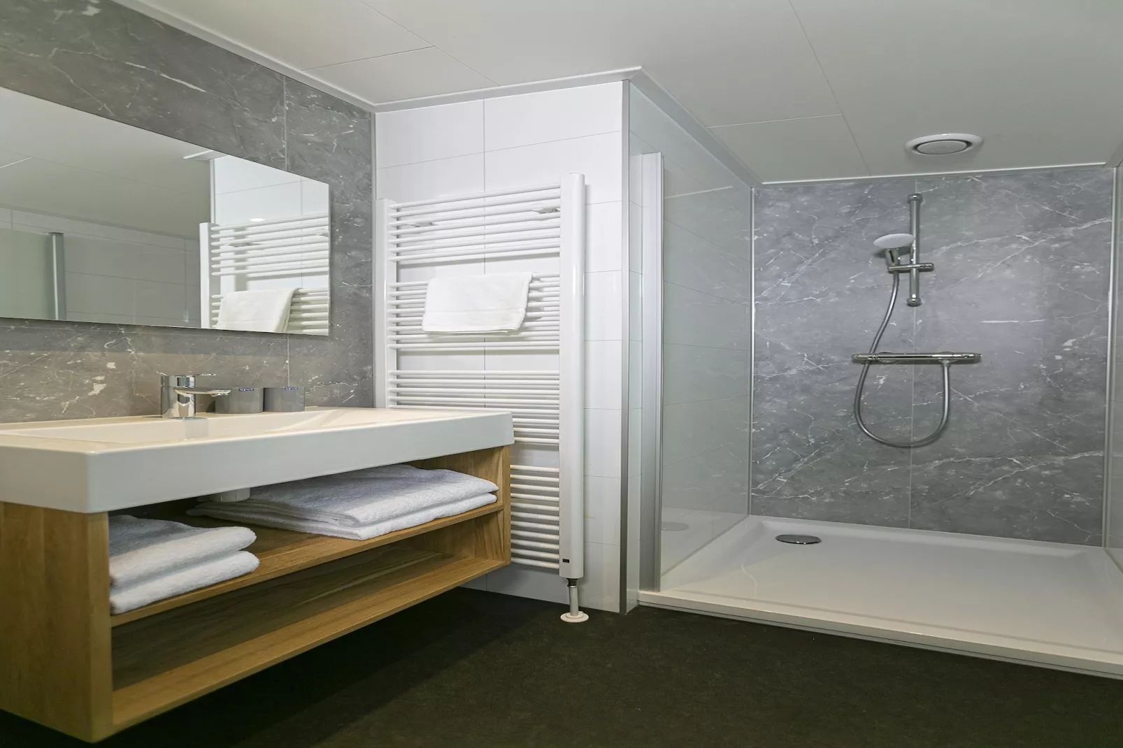 Sunrise Home 4er-Bathroom