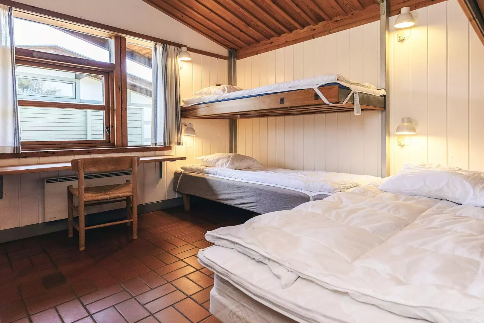 3 room,2 bathrooms,Standard-Innenbereich