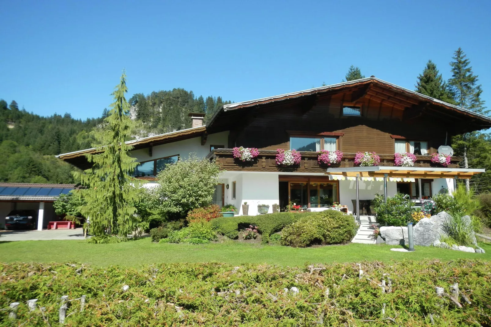 Haus Schweiger-Außenbereich Sommer