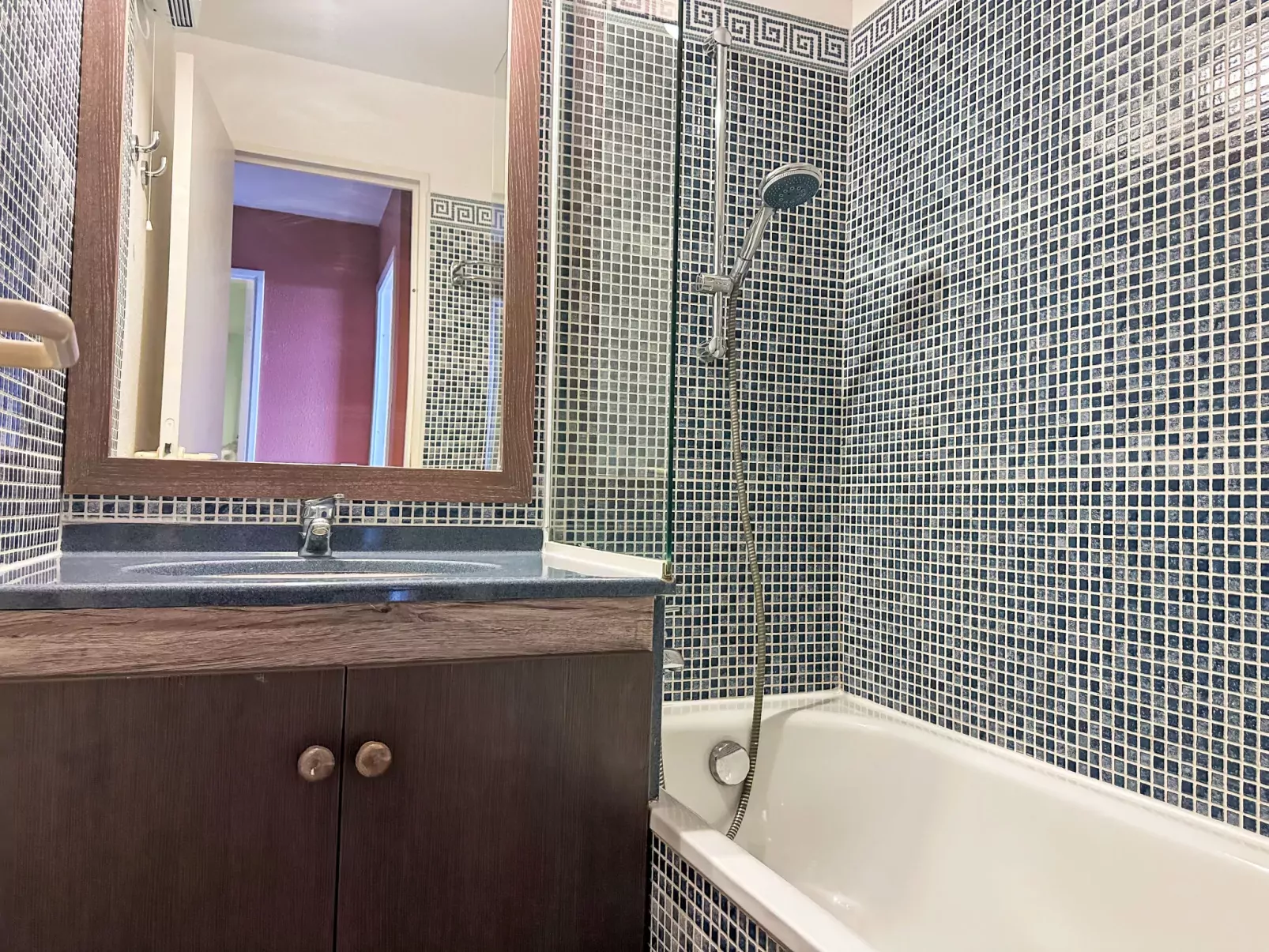 Le Hameau (M4 333)-Dedans