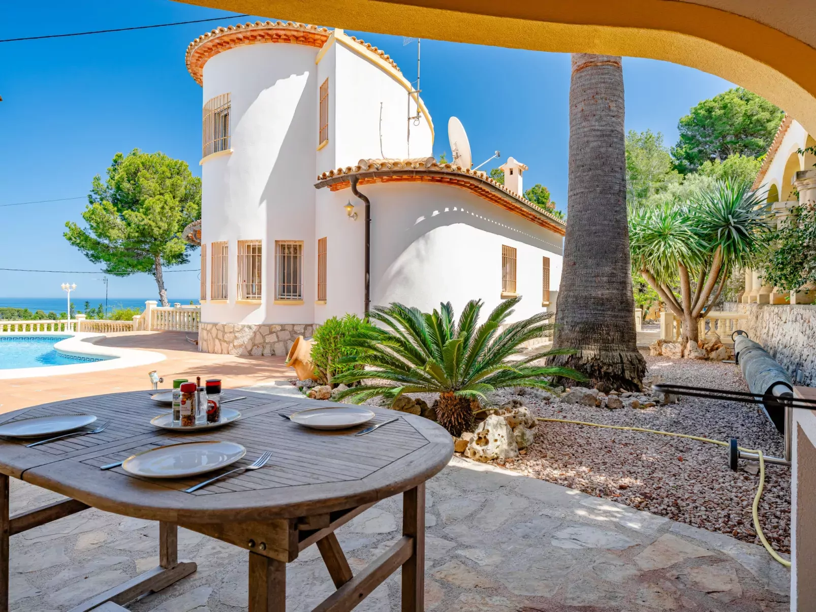 Villa Rosa-Outside