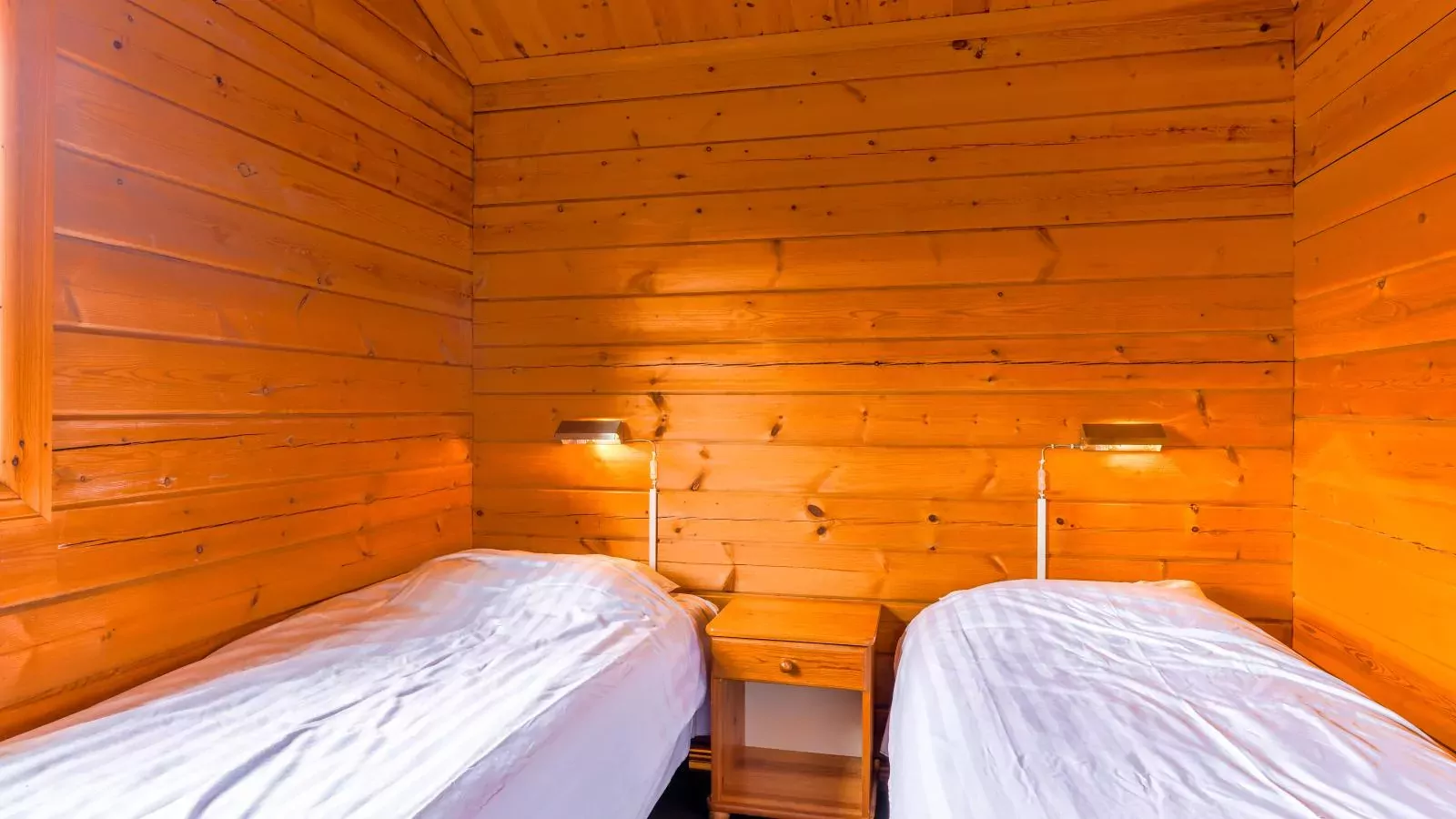 Charlie-Bedroom