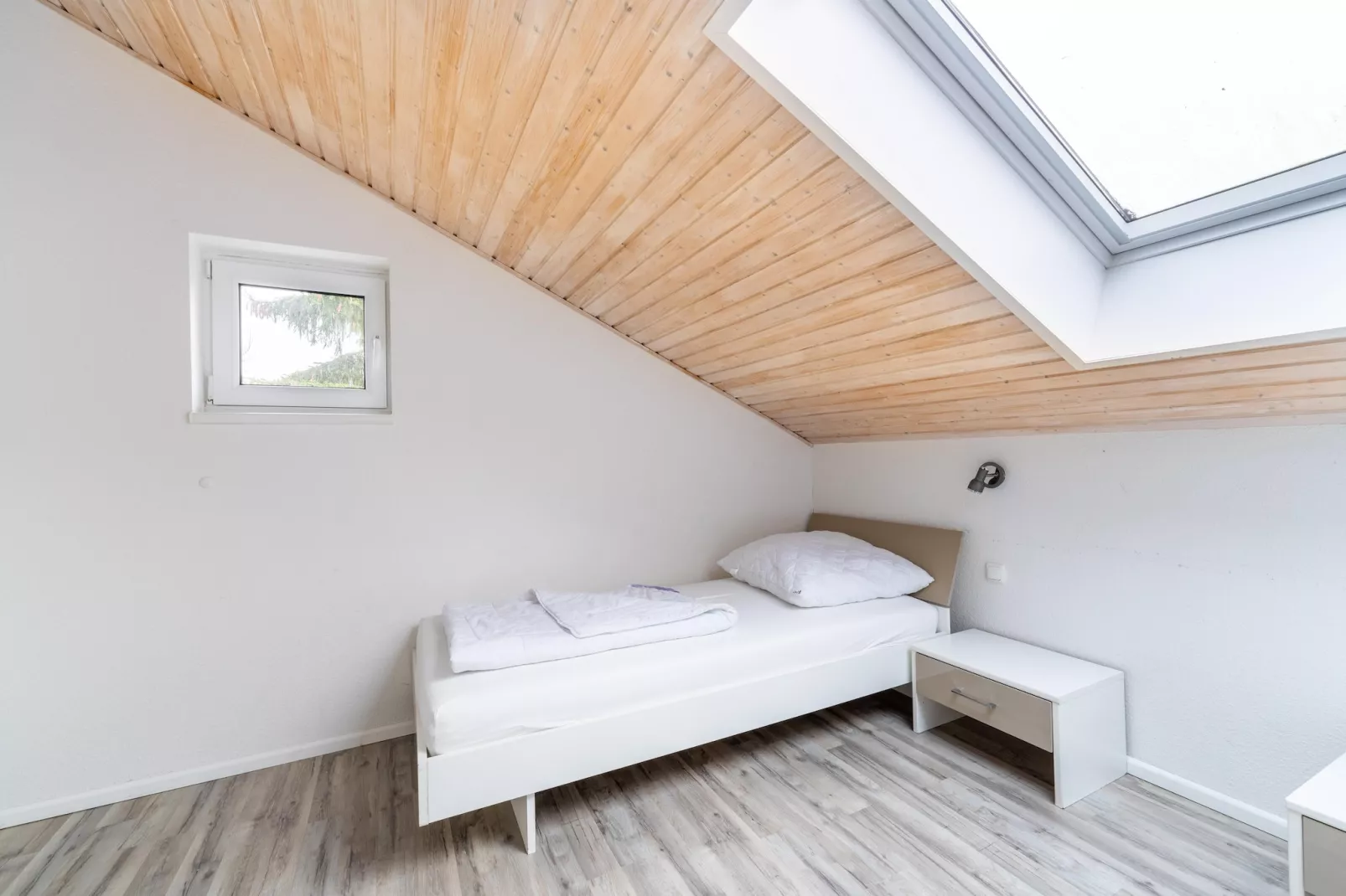 Kondor 253-Bedroom