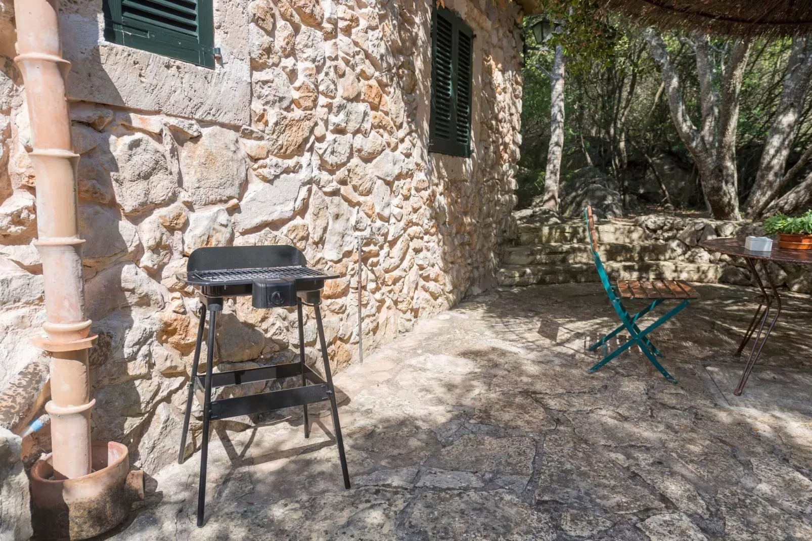 Casa De Piedra - Exterior in summer