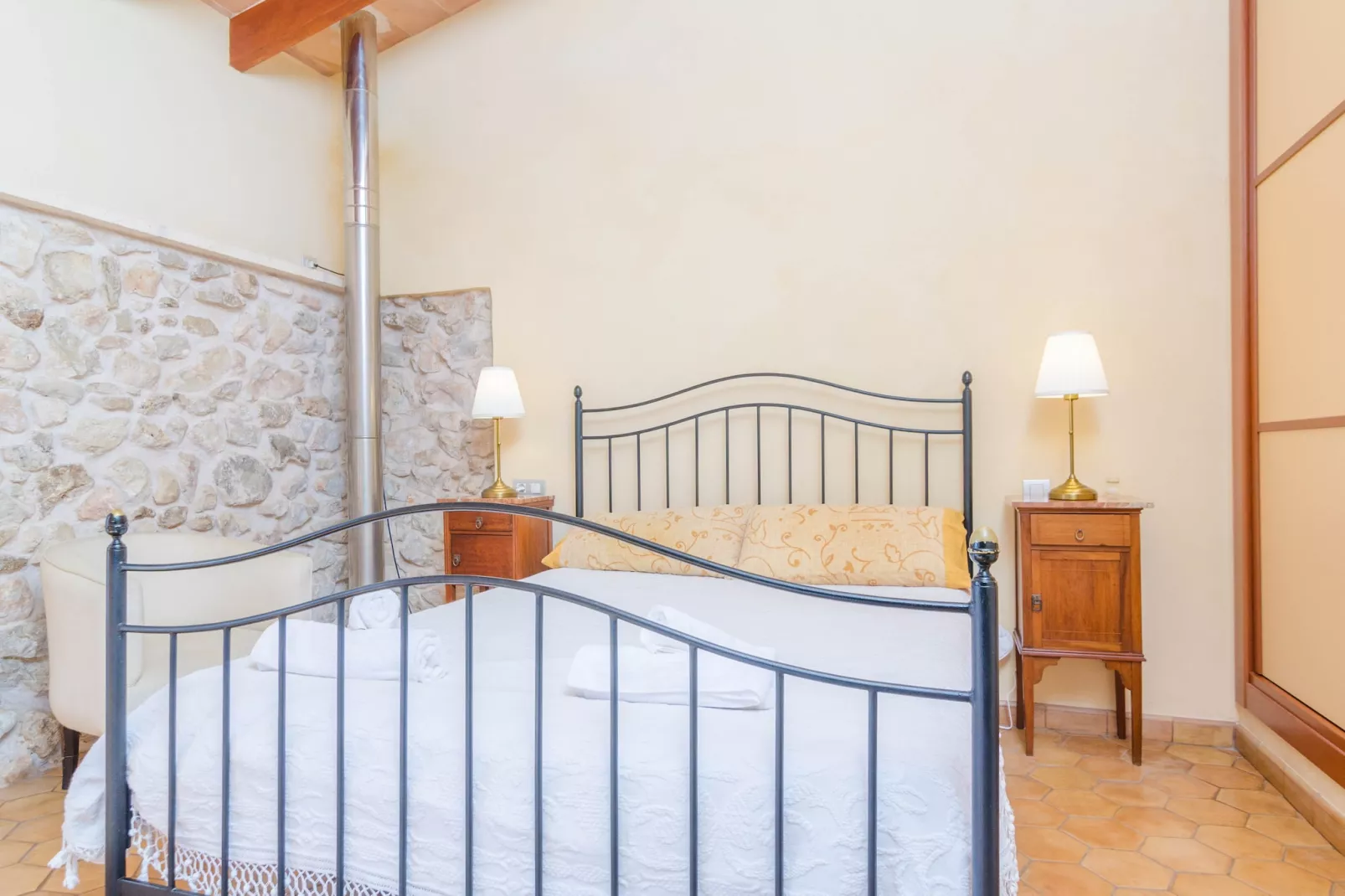 Sa Casa Vella-Bedroom