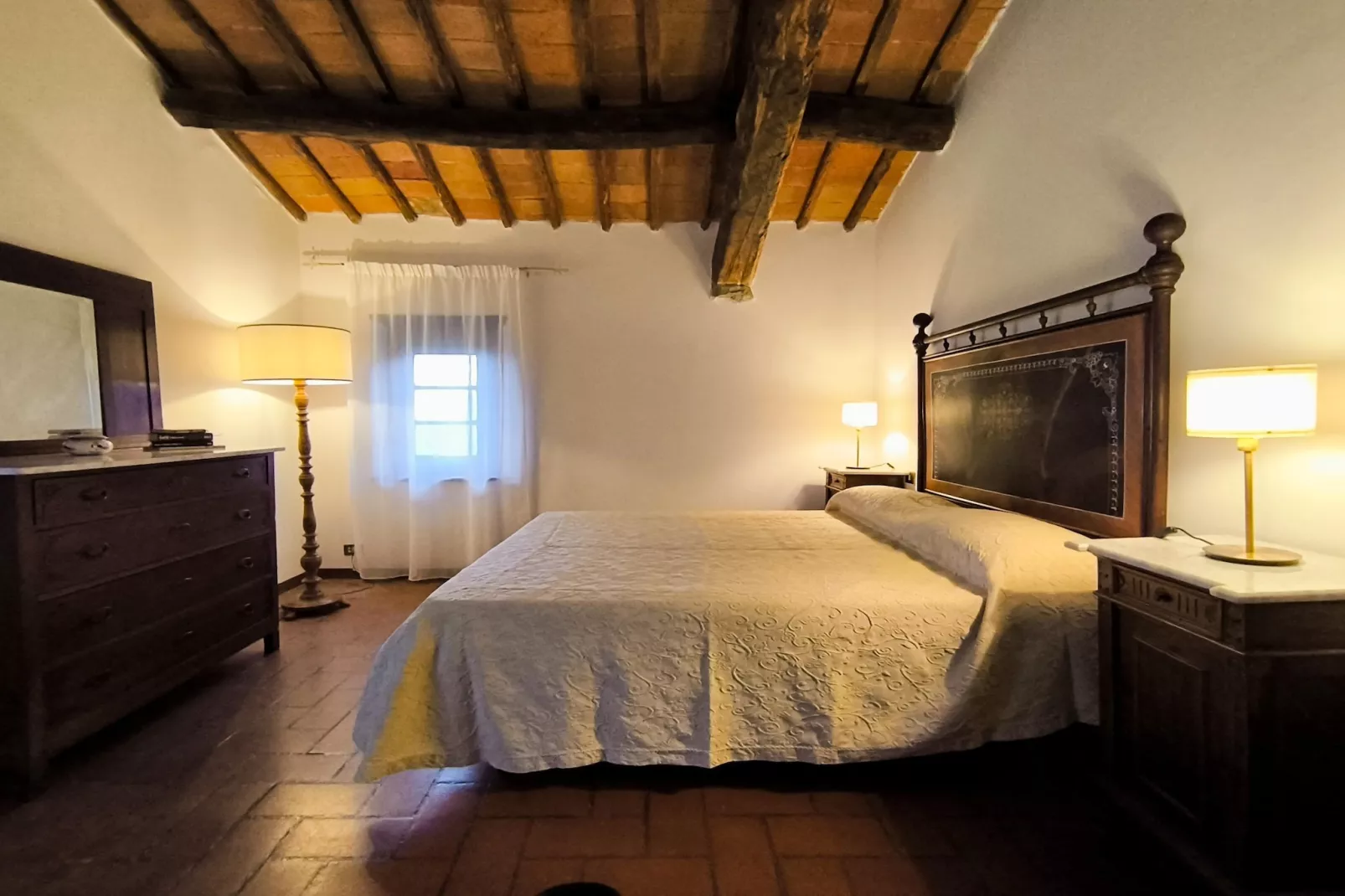 Agriturismo Podere Ceccherini in San Leolino - La Loggia-Bedroom