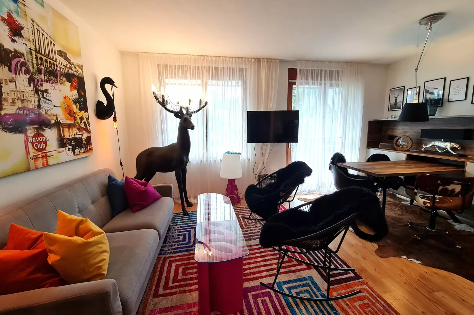AlpenSafari Design-Wohnzimmer