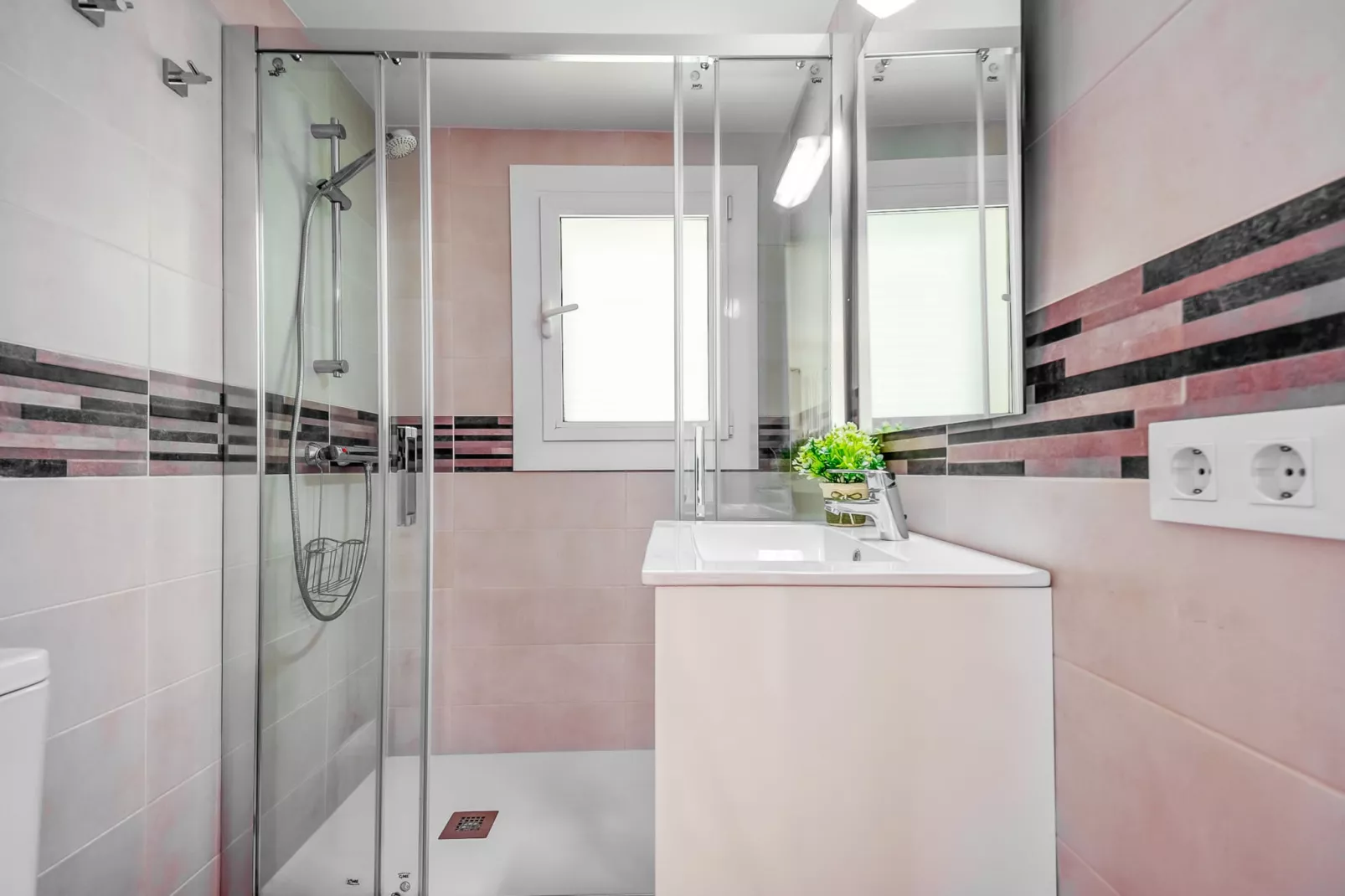 MIMOSAS 2 B  Canyelles Roses-Bathroom