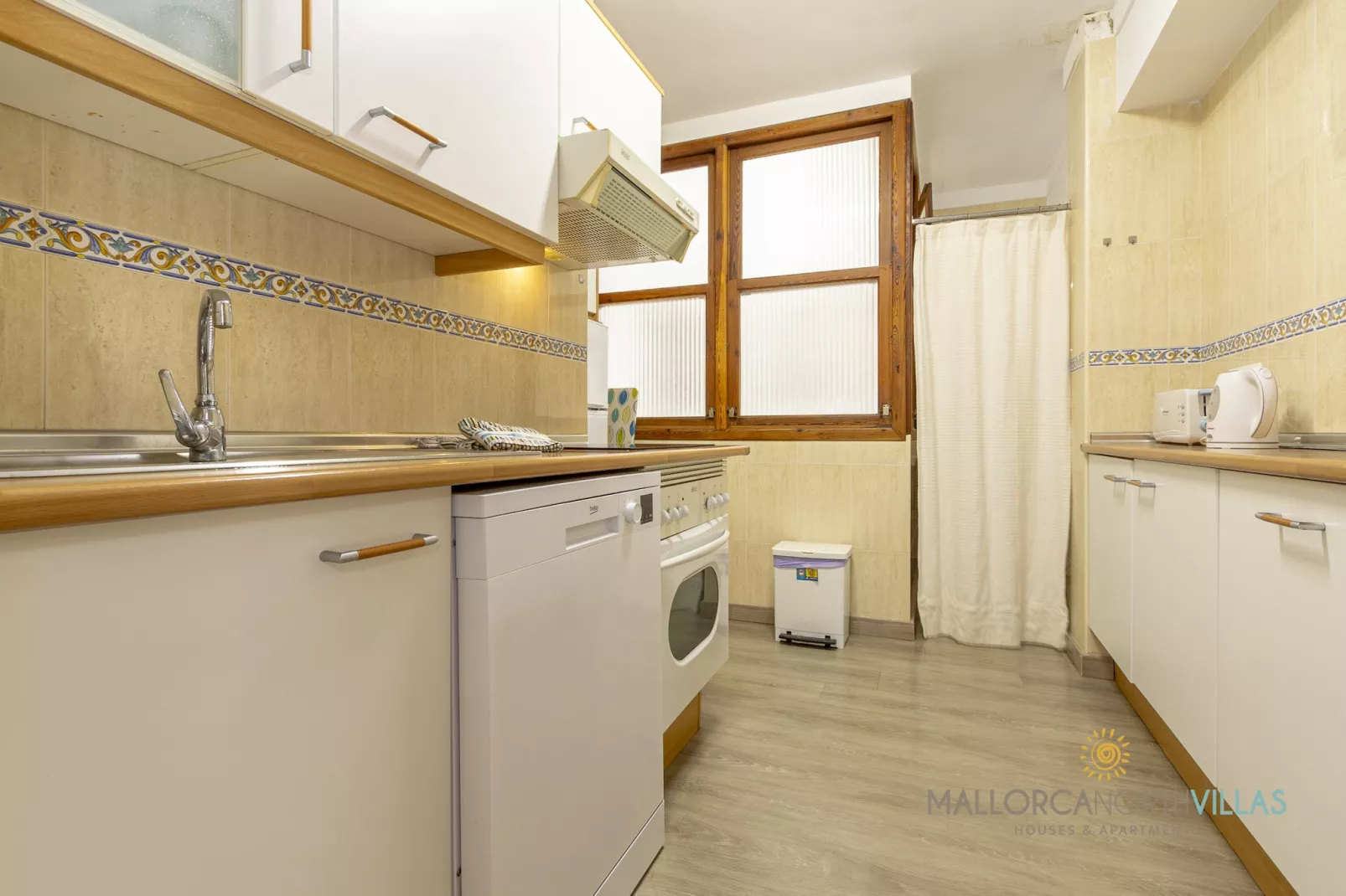 Apartamento Voramar I : Primera Línea en Pine Walk-Cuisine