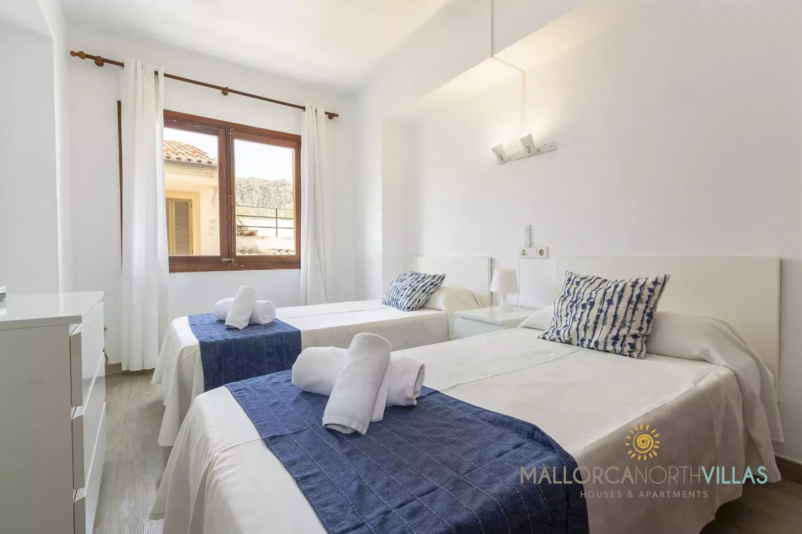 Apartamento Voramar II: Primera Línea en Pine Walk-Schlafzimmer
