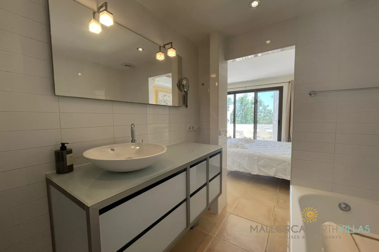 Casa del Sol: Lovely spacious family apartment-Salle de bain