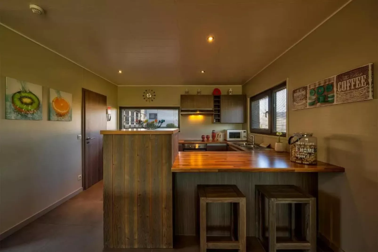 8 persons - 4 rooms 130m²-Kitchen