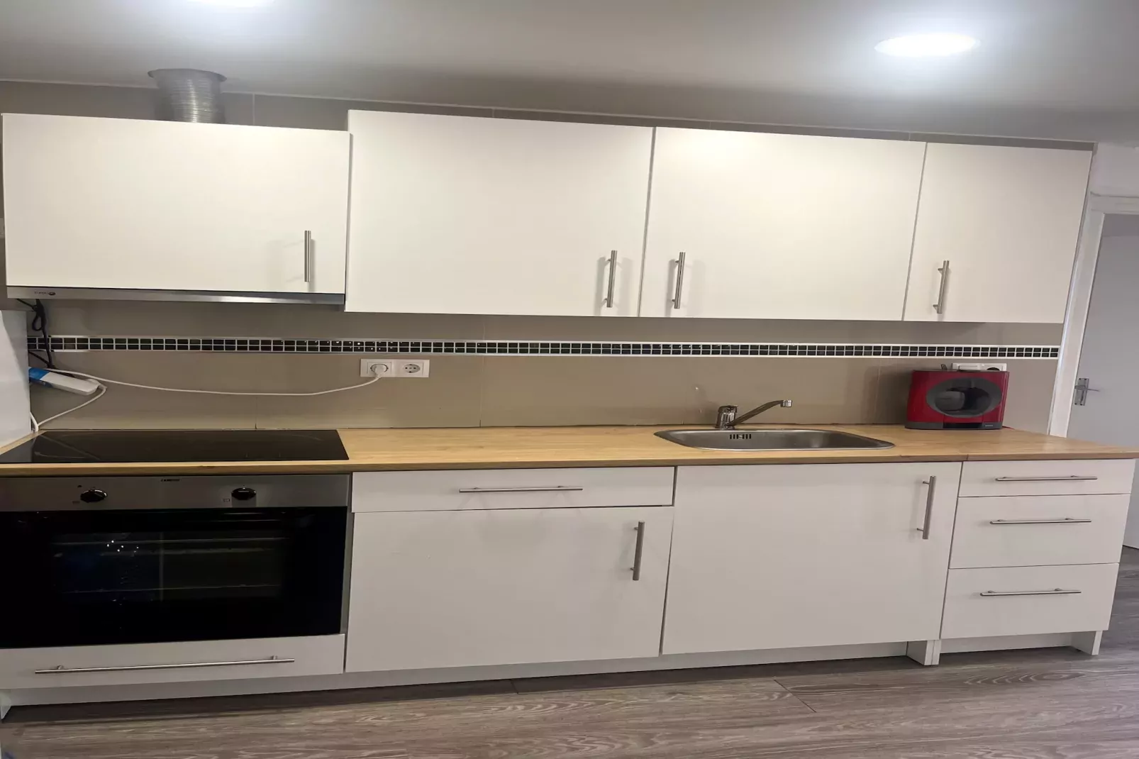MONTGRIS 2-9-Kitchen