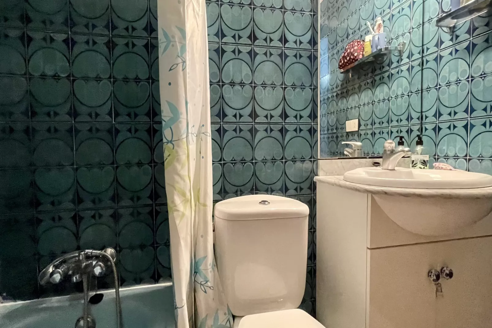 MEDES PARK I 5-1-Bathroom
