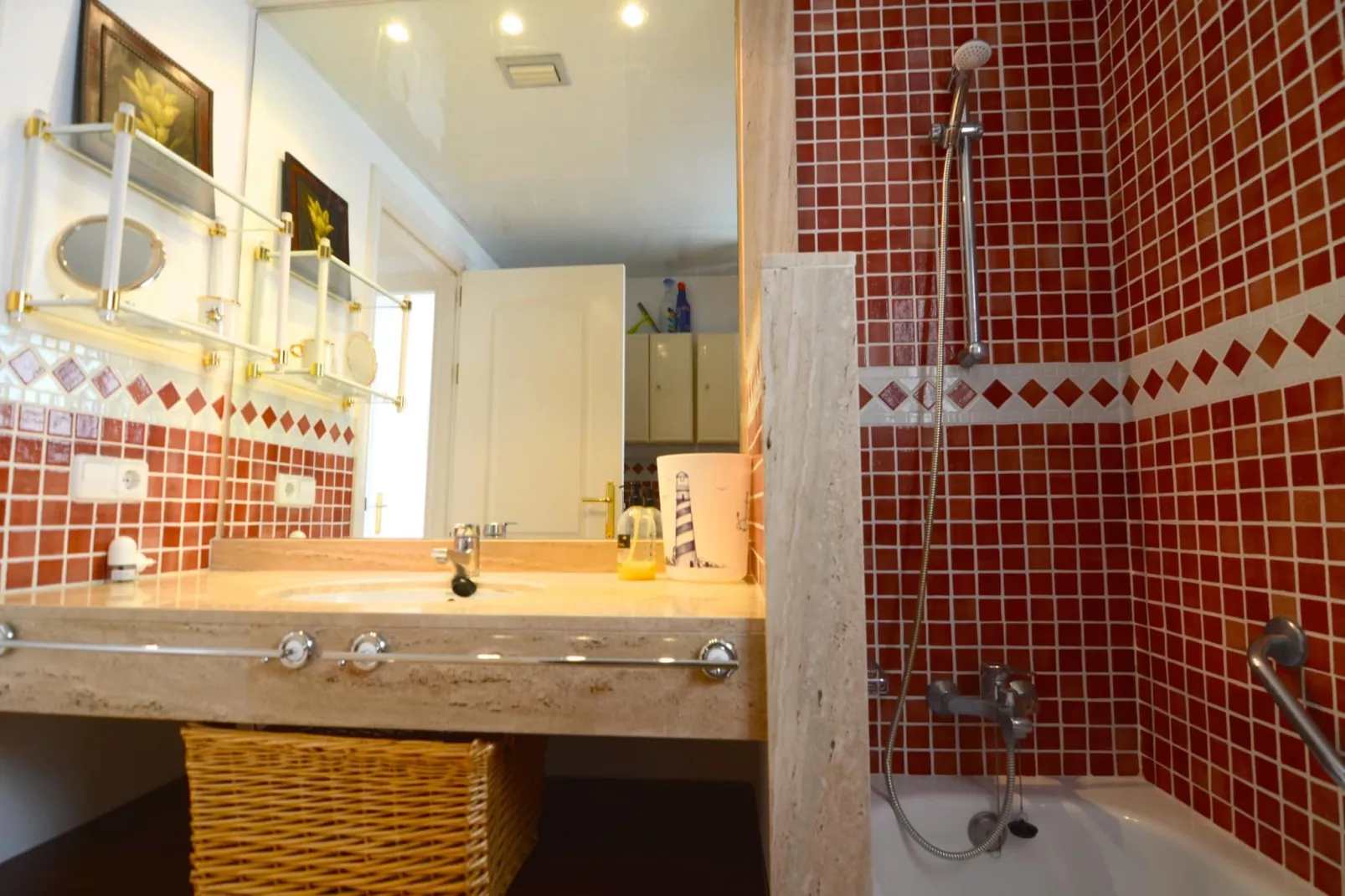BRISES DEL MAR 3-1-Bathroom