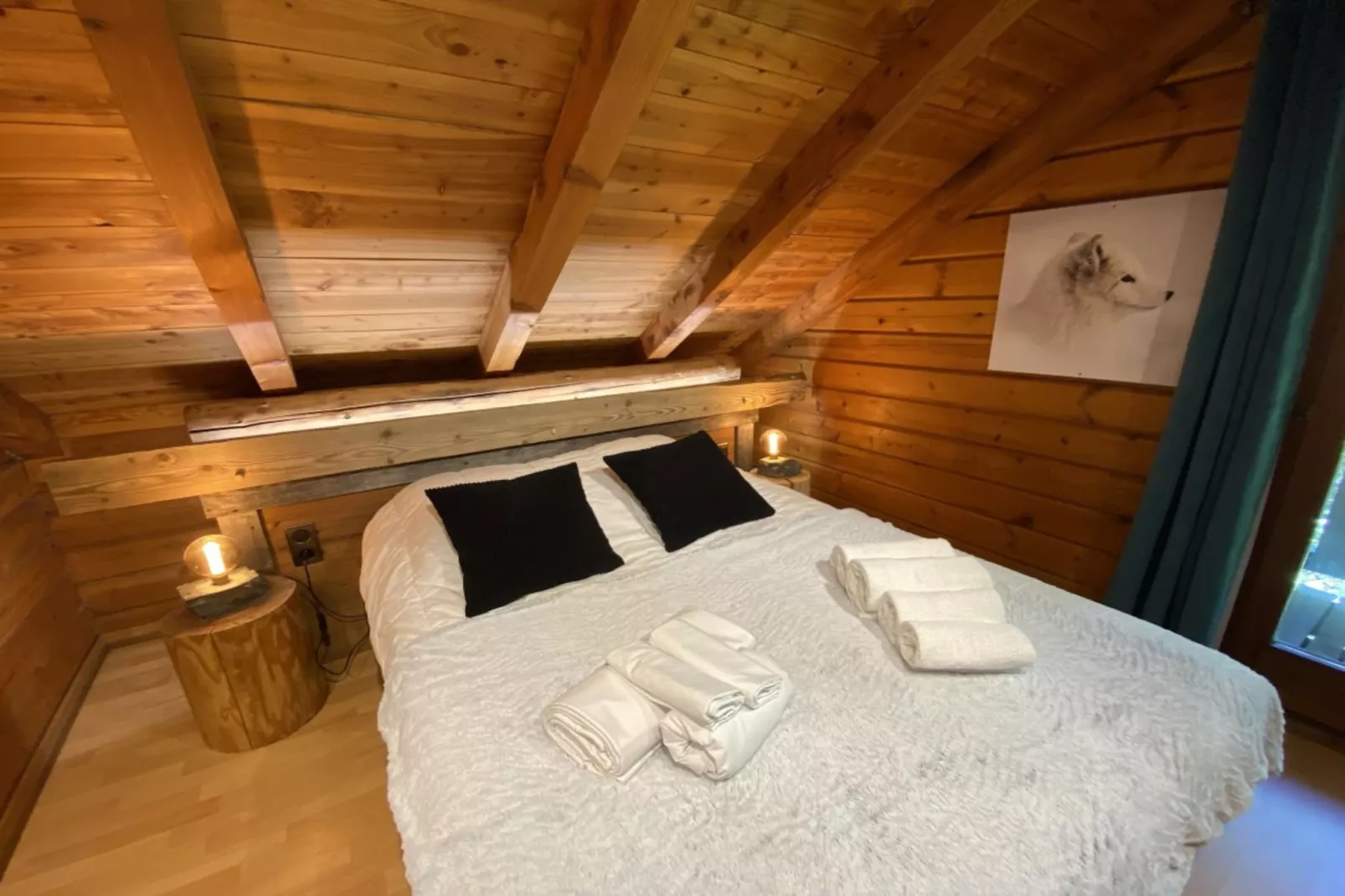 LE RENARD  Chalet en bois au calme-Bedroom
