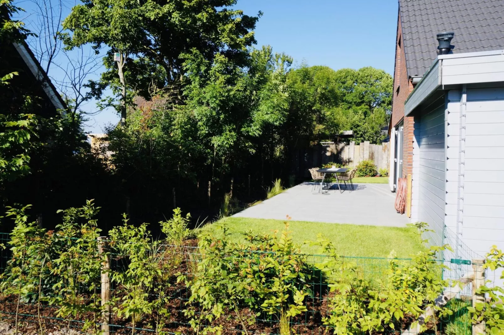 De Wielen 73-Gardens summer